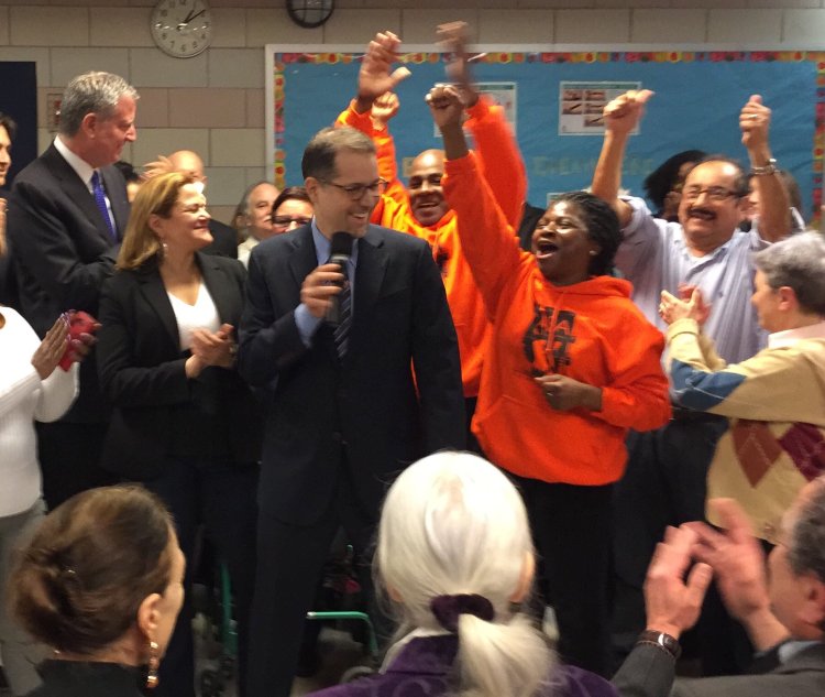 c4fdaktukaaom8u-jpg_large